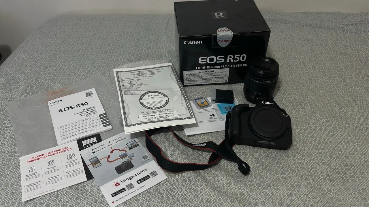 Câmera Cânon R50 Mirrorless + Lente