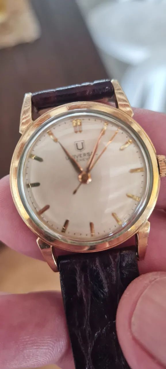 Relógio Universal Geneve Impecável. 