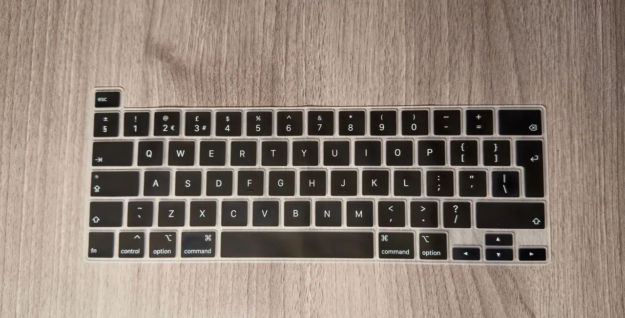 Capa para teclado MacBook versão europeu