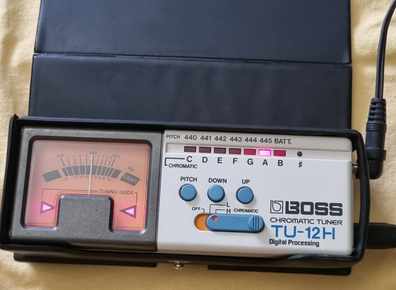 Afinador Boss Cromático TU-12H