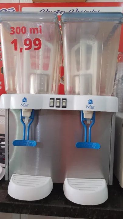 Refresqueira 32 litros, 16 litros em cada lado