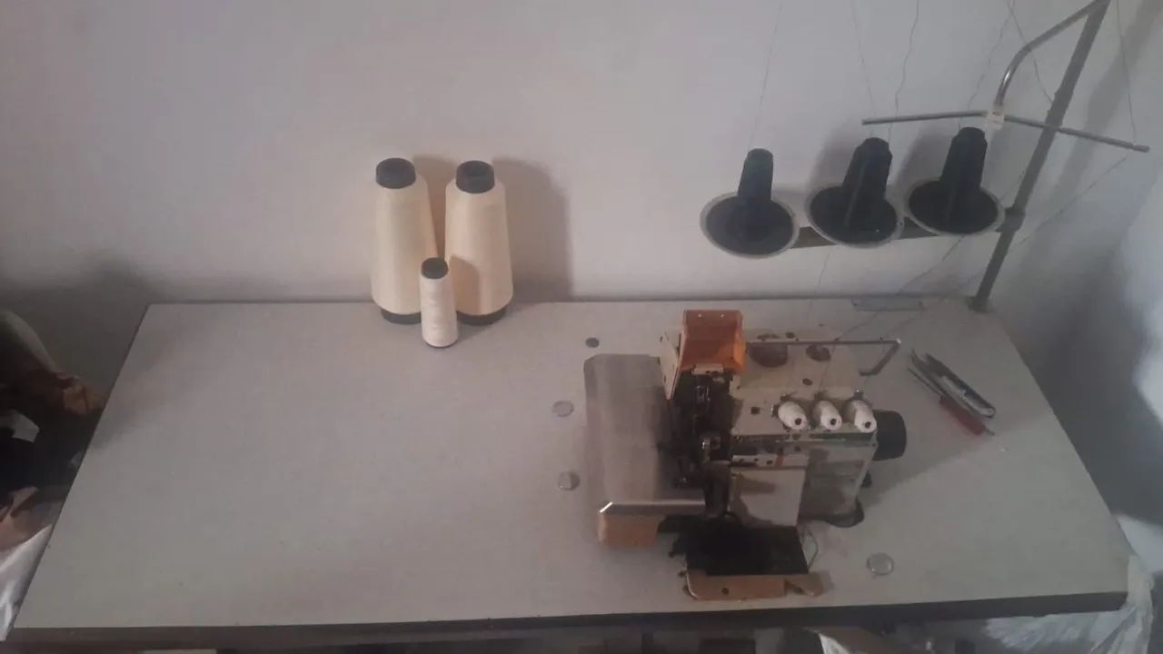 Máquina overloque  - Foto 3