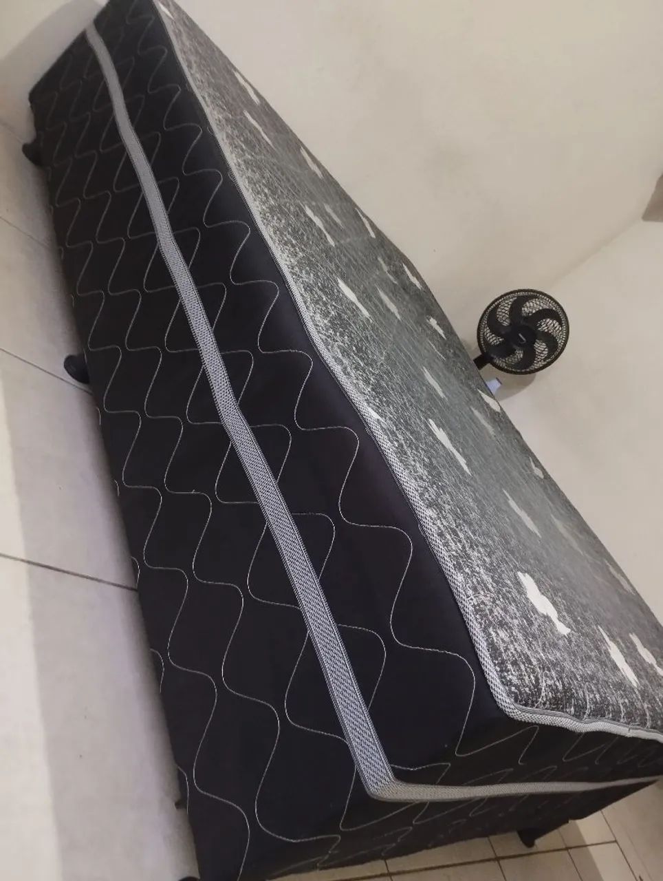 Cama Box de Casal Floral Cinza - Foto 2