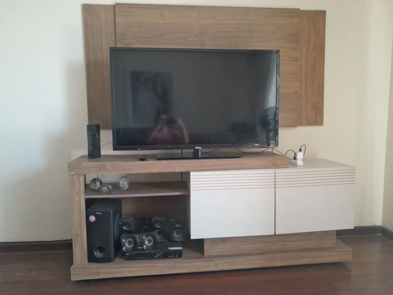 Rack para TV com painel