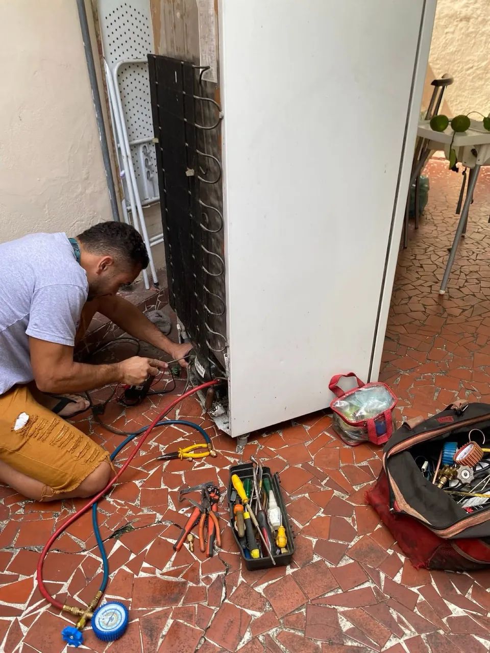 Mecânico de Refrigeração e Eletricista  - Foto 4