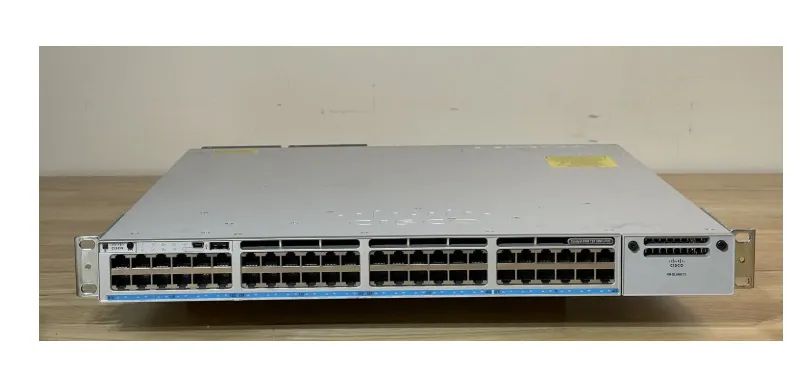 Switch Cisco Catalyst 9300 48UX 12 MGib 35x 2.5Gb Network Advantage