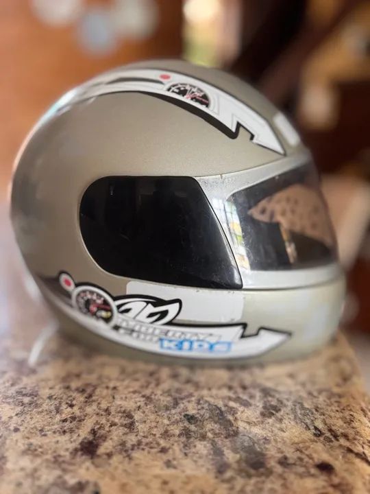 Capacete Motociclista - Tamanho infantil