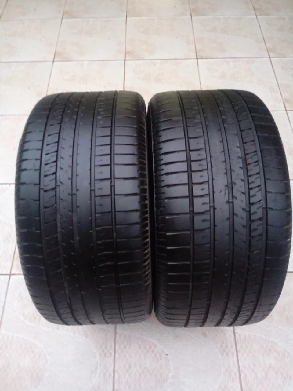 2 Pneus 285 40 R18 Goodyear Eagle F1