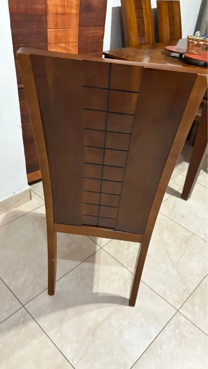 Mesa de Jantar em Madeira Maciça - Foto 2