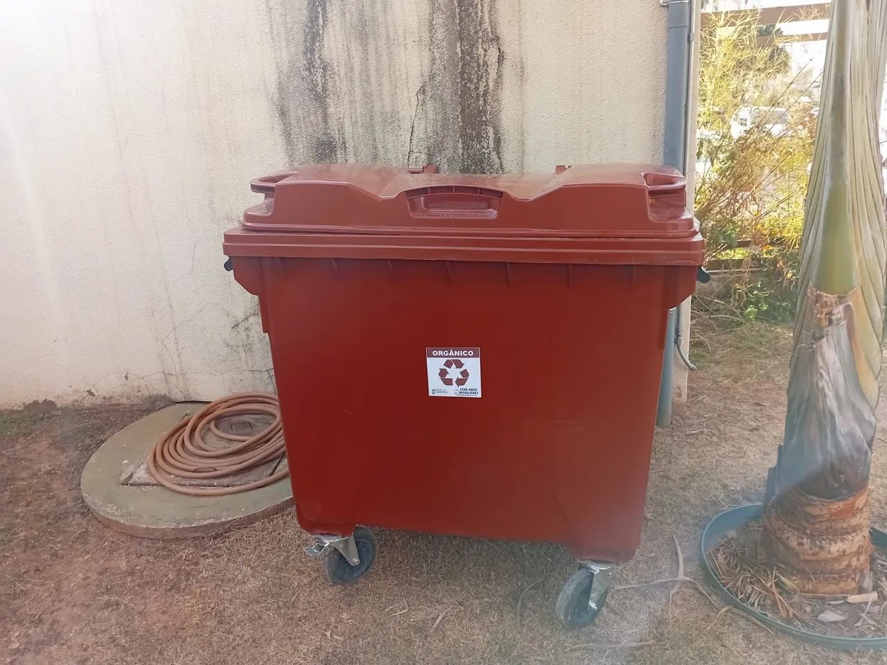 Container de lixo 1.000 litros