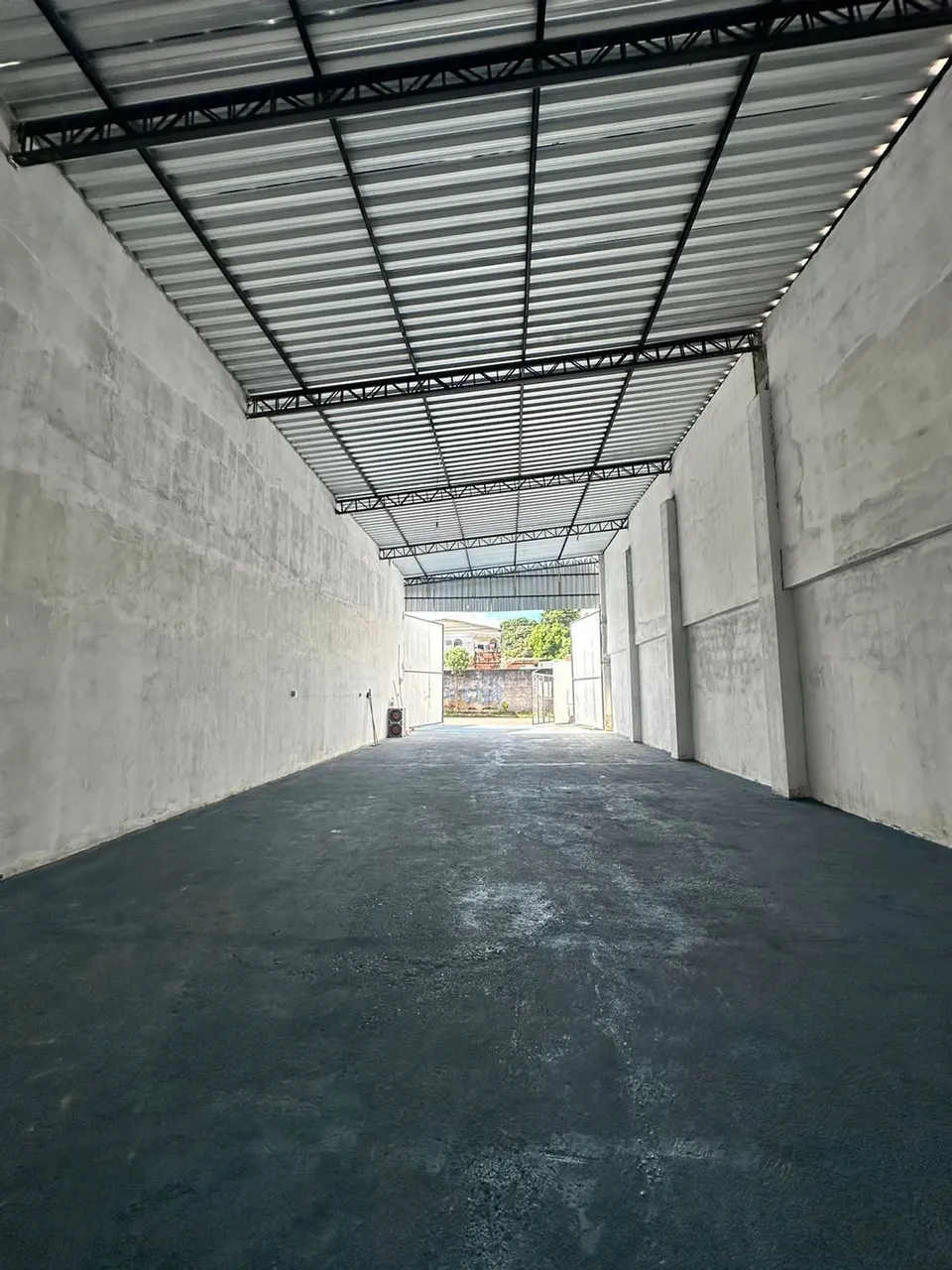 Imóvel para aluguel possui 175 metros quadrados em Alvorada - Manaus - AM