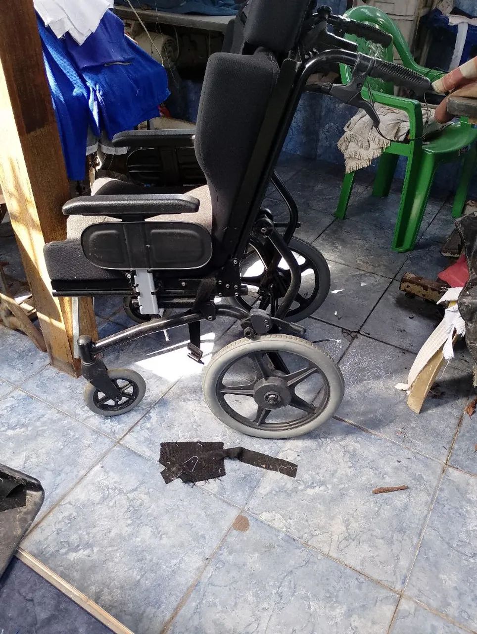 Cadeira de Rodas Manual - Ótimo estado não foi usada cadeira 36 cm