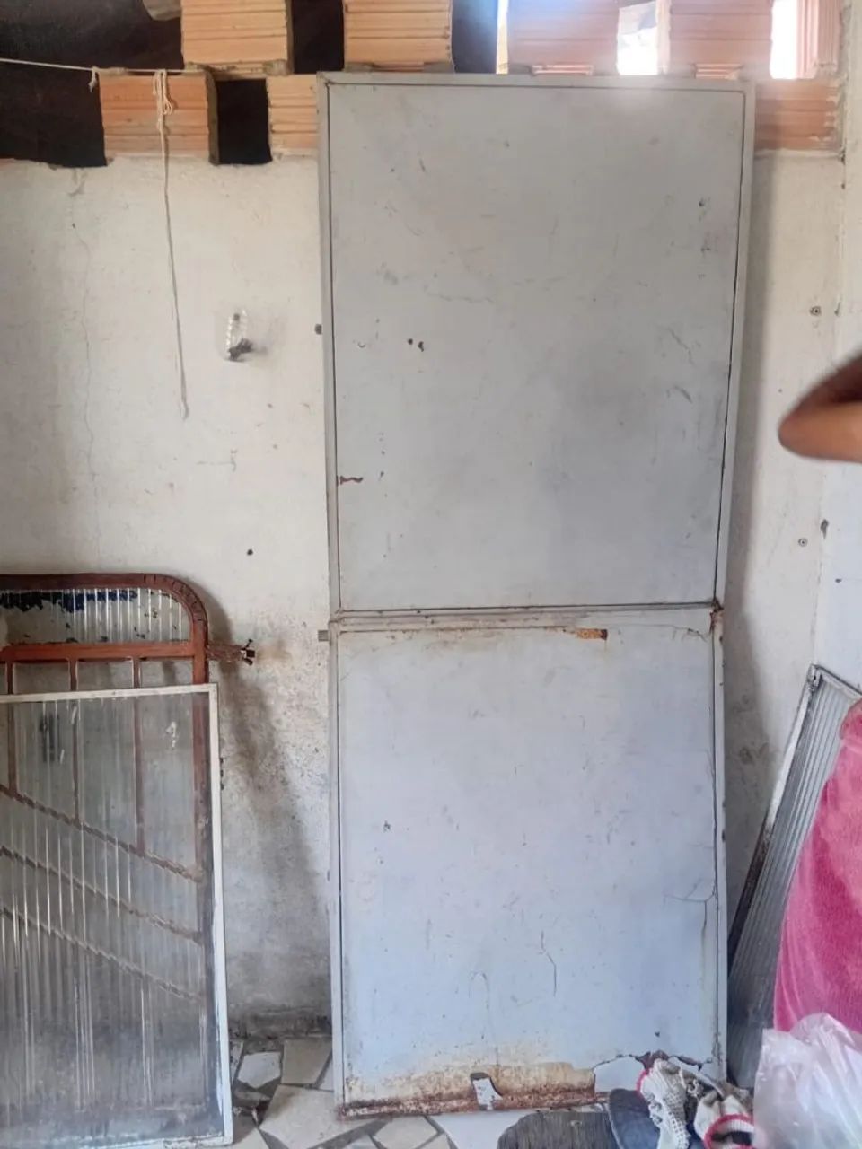 Selling both for 250.0064175980333955121