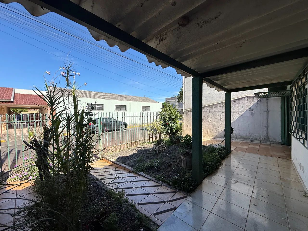 IMÓVEL PARA FINS COMERCIAIS/RESIDENCIAIS À VENDA NA REGIÃO CENTRAL DE APUCARANA. - Foto 3