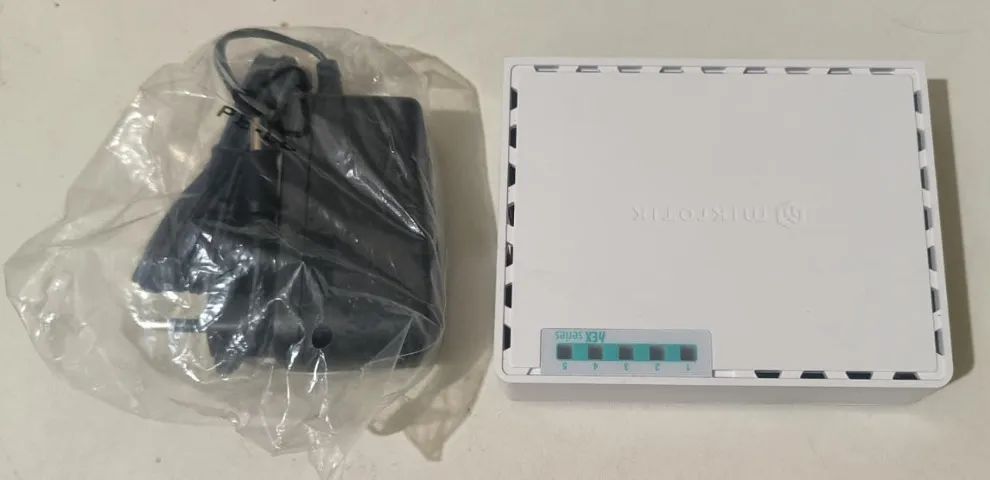 Roteador Mikrotik Rbg750gr3 Hex Series