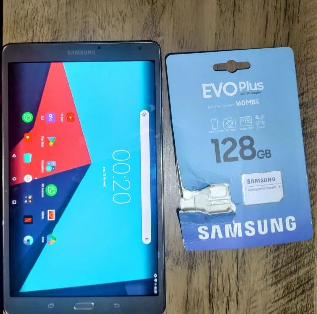 Tablet Samsung Galaxy Tab S t700 WiFiwifi + micro sd Samsung clase 10 128gb.