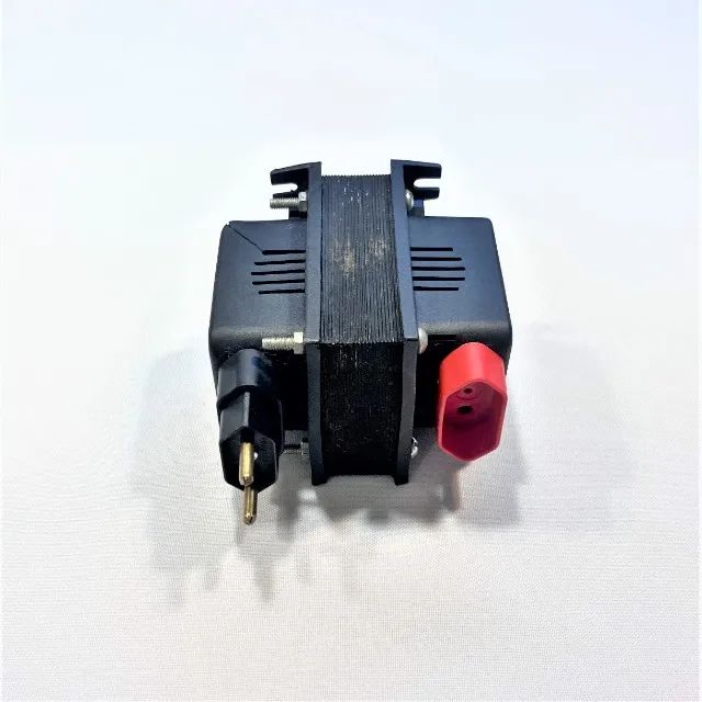 Autotransformador Universal 300VA 200W 110/220V Bilvolt SYLC Eletronics - Foto 4