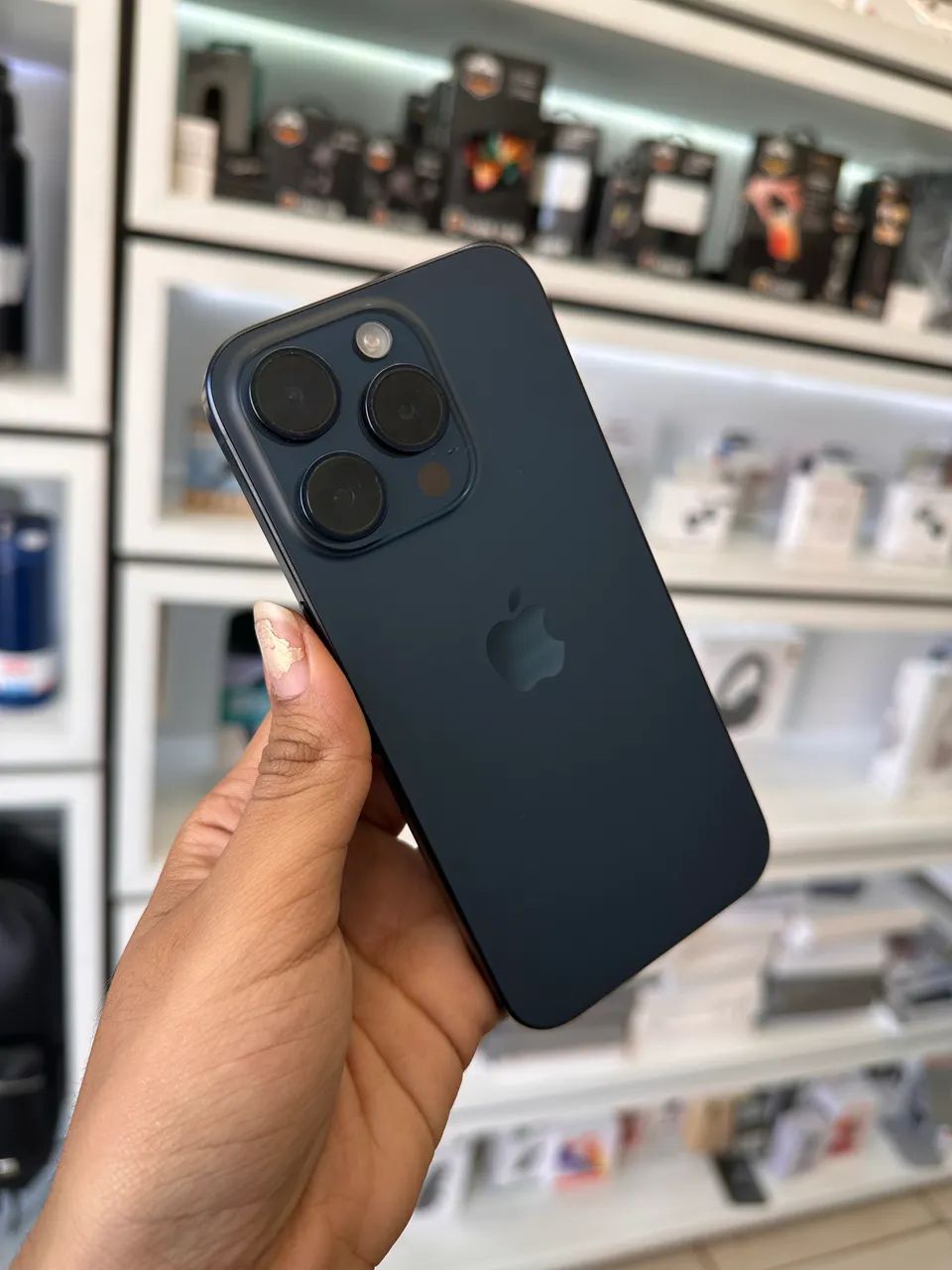 iPhone 15 Pro - 128GB - Foto 3