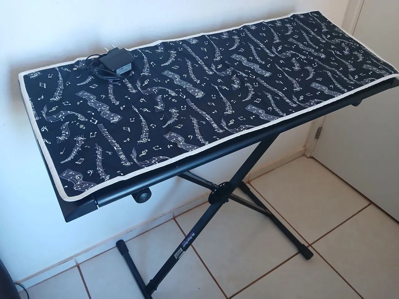 Teclado Yamaha PSR-E333  - Foto 5
