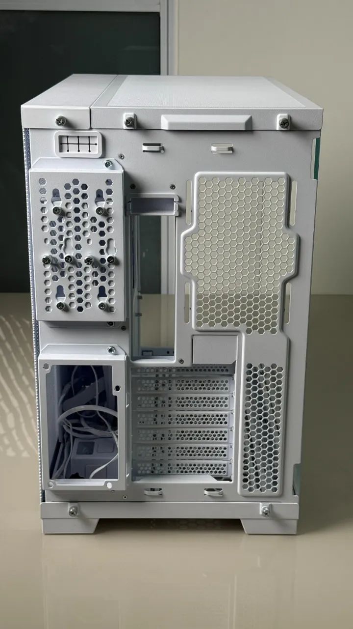 Gabinete Lian Li RGB EVO Branco - Foto 3