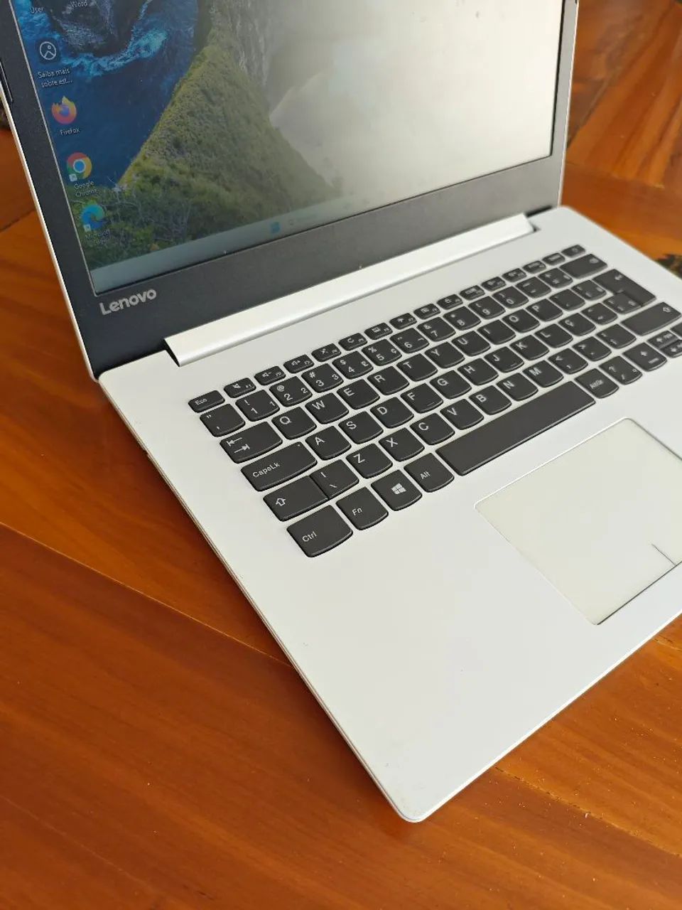 Notebook Lenovo Core I3 com SSD branco - Foto 2