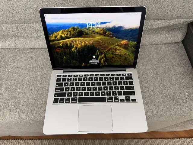 Macbook Air A1465 2013 tela 11 i7 core 240gb 8gb - Notebooks