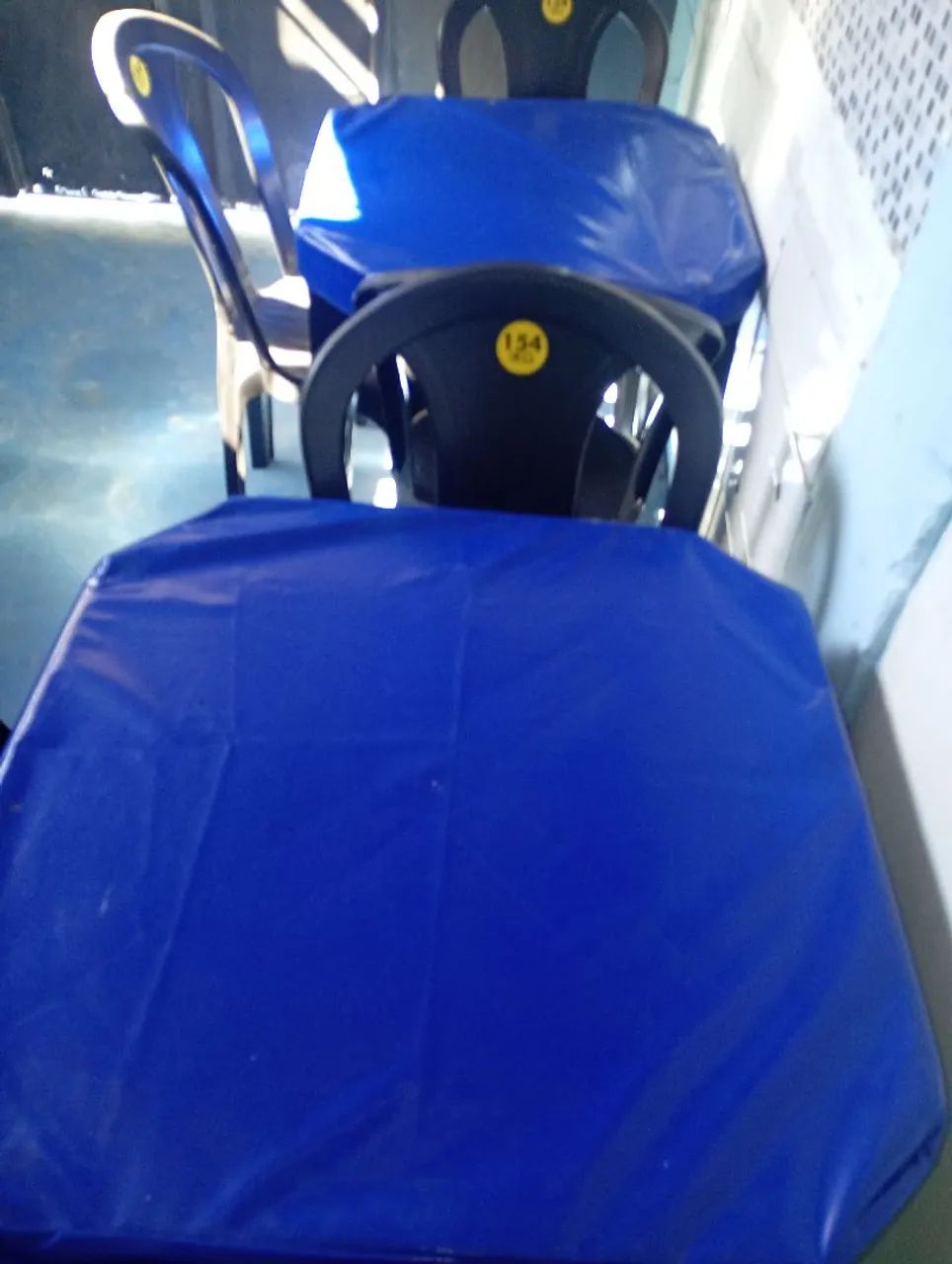 Vendo 3 jogos de mesa semi novos - Foto 3