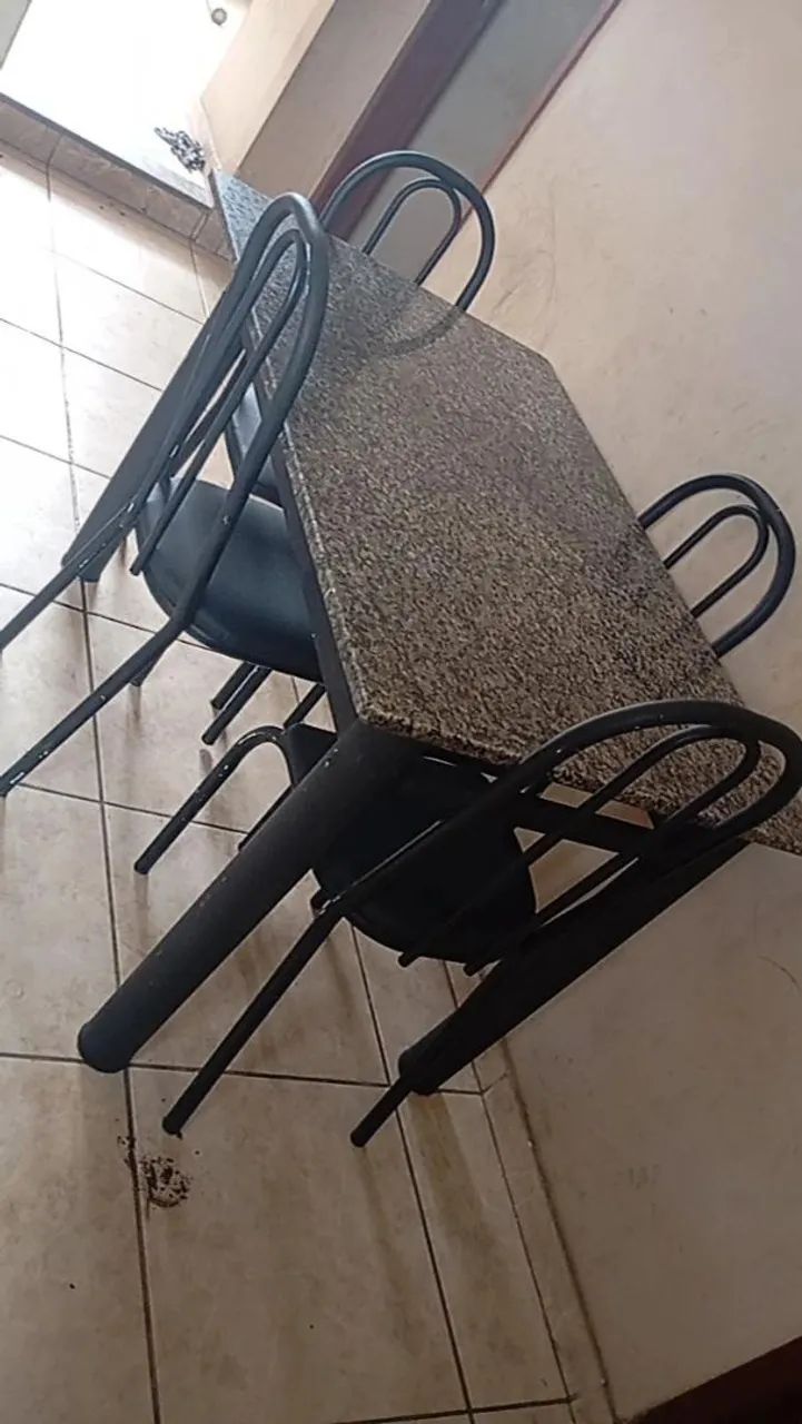Mesa 4 cadeiras  - Foto 4