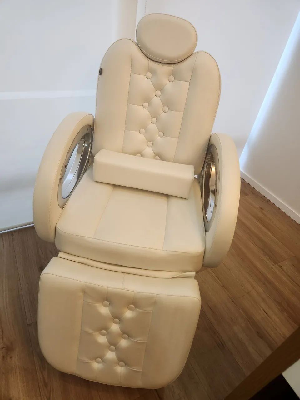 Poltronas Estetica/ Salão Hidraulicas - Foto 2