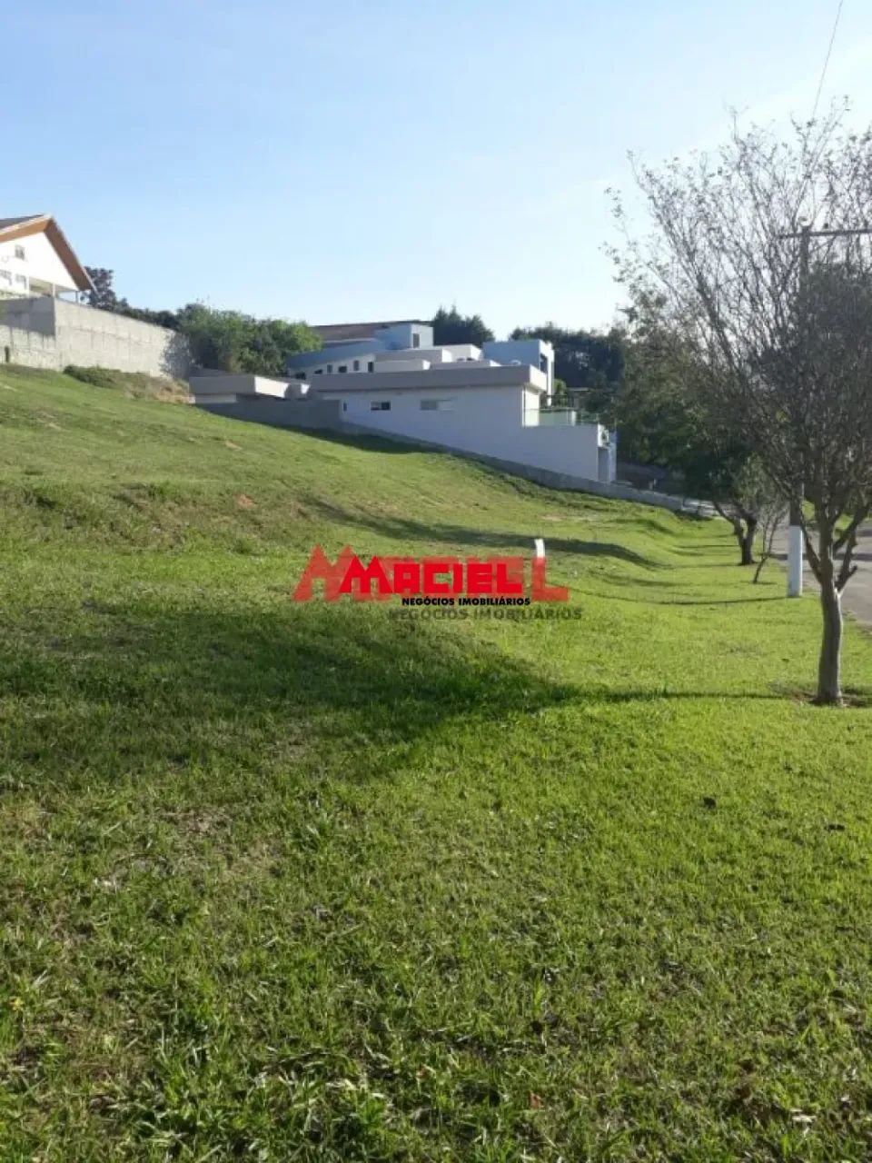 Terreno Condomínio em Jacareí