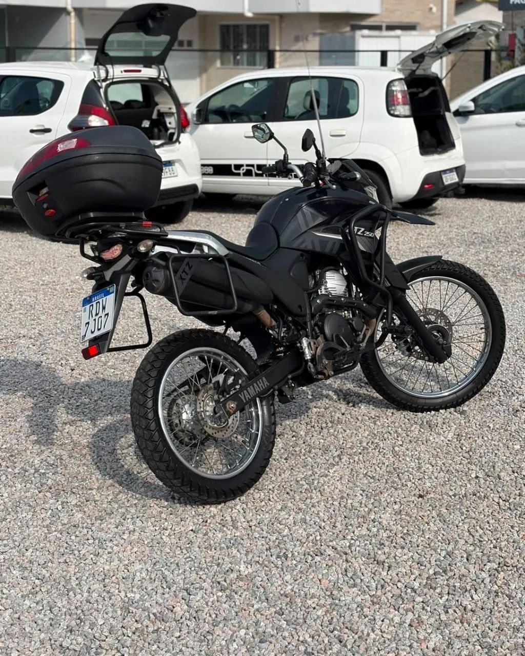 XTZ LANDER 250 - Foto 4
