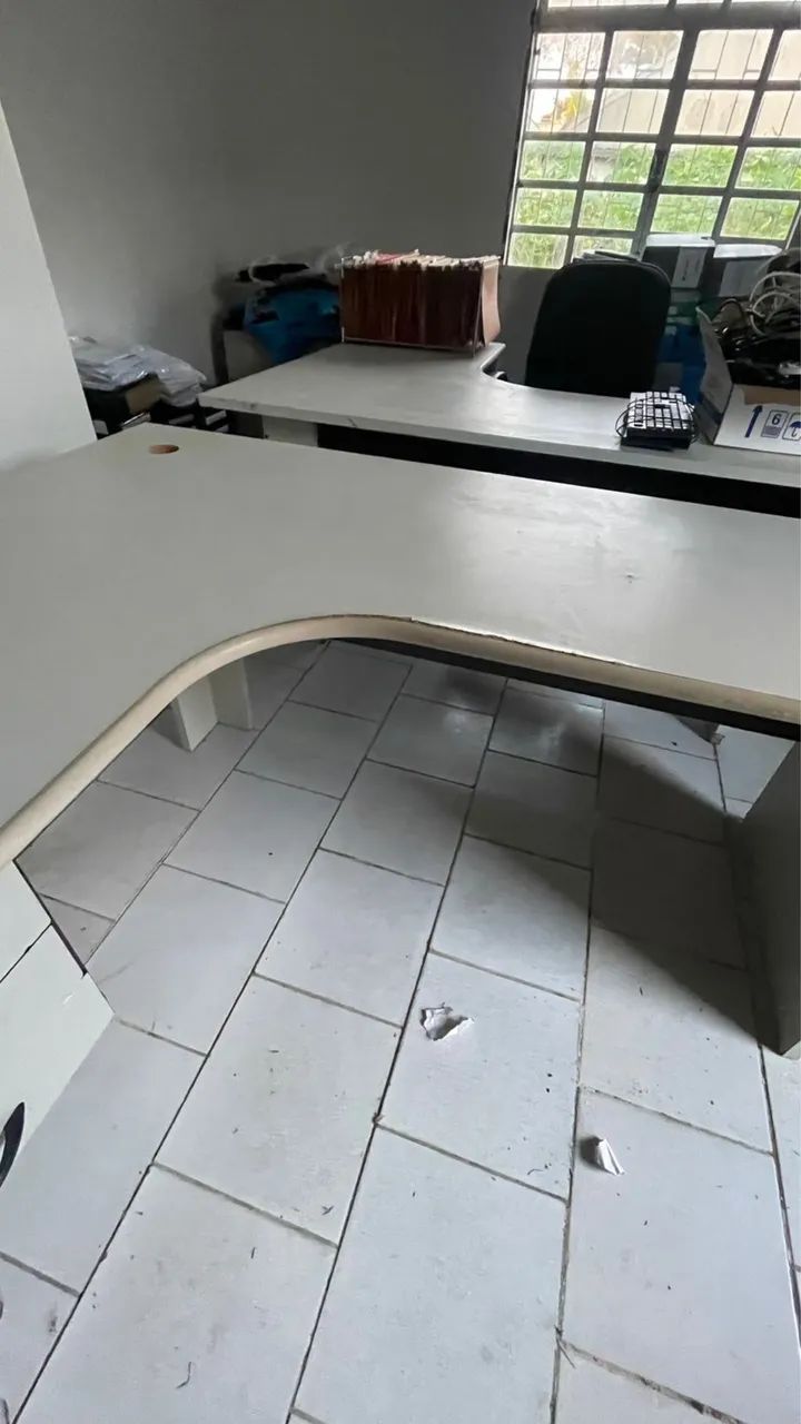 Mesa para escritório em L