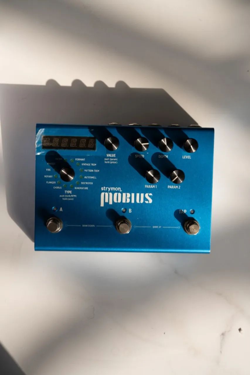 Strymon Mobius - Multidimensional Modulation - MIDI / Stereo