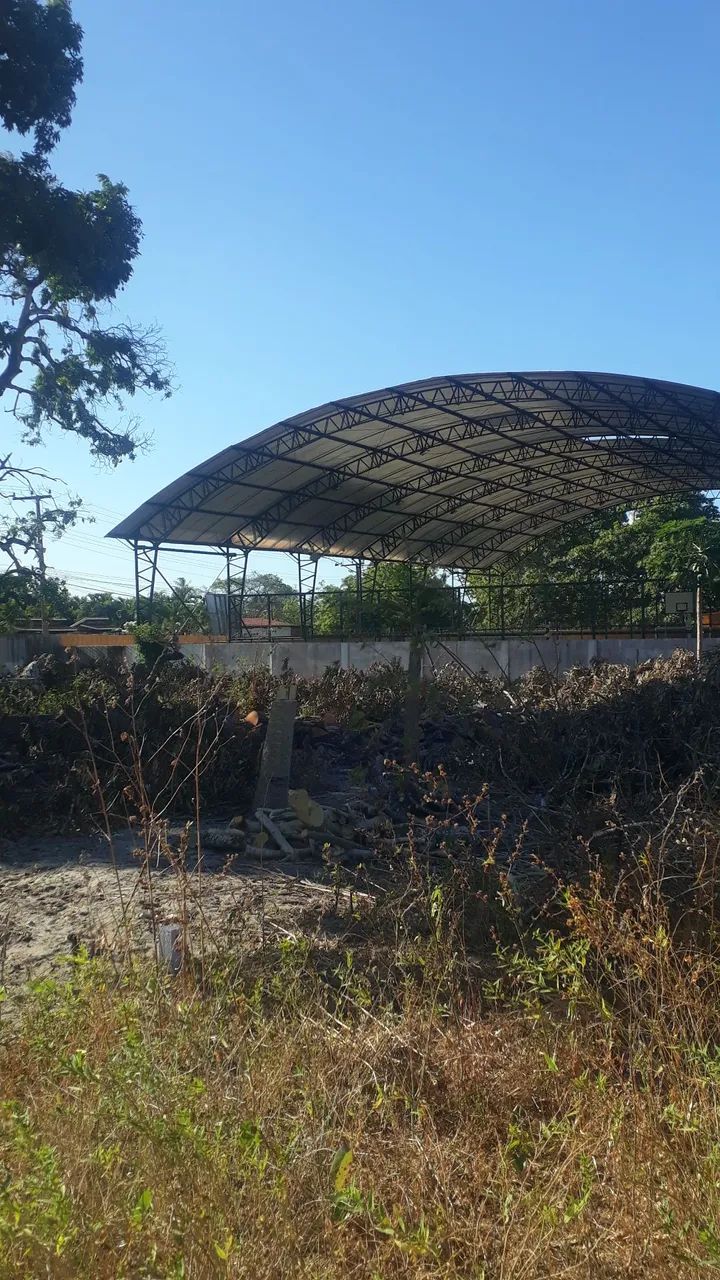 Terreno com baldrame (alicerce) pronto pra levantar paredes e ter a sua casa