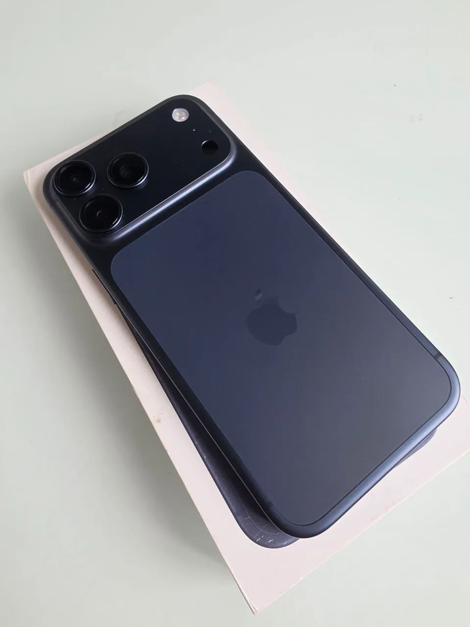 iPhone 17 Pro Max Azul 256gb 1 mês de uso