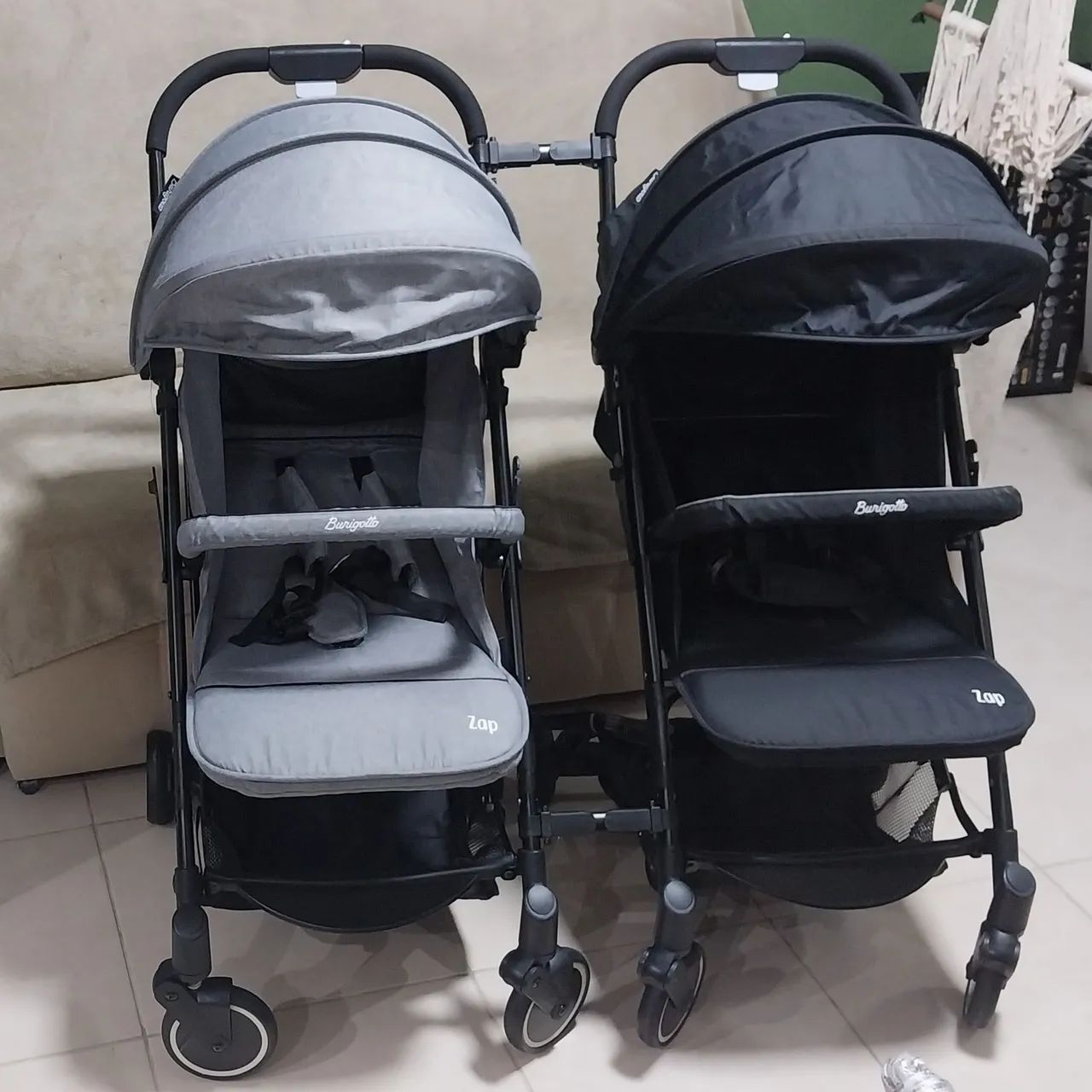 Carrinho de bebê para Gêmeas (super compacto e versátil) em Joinville 