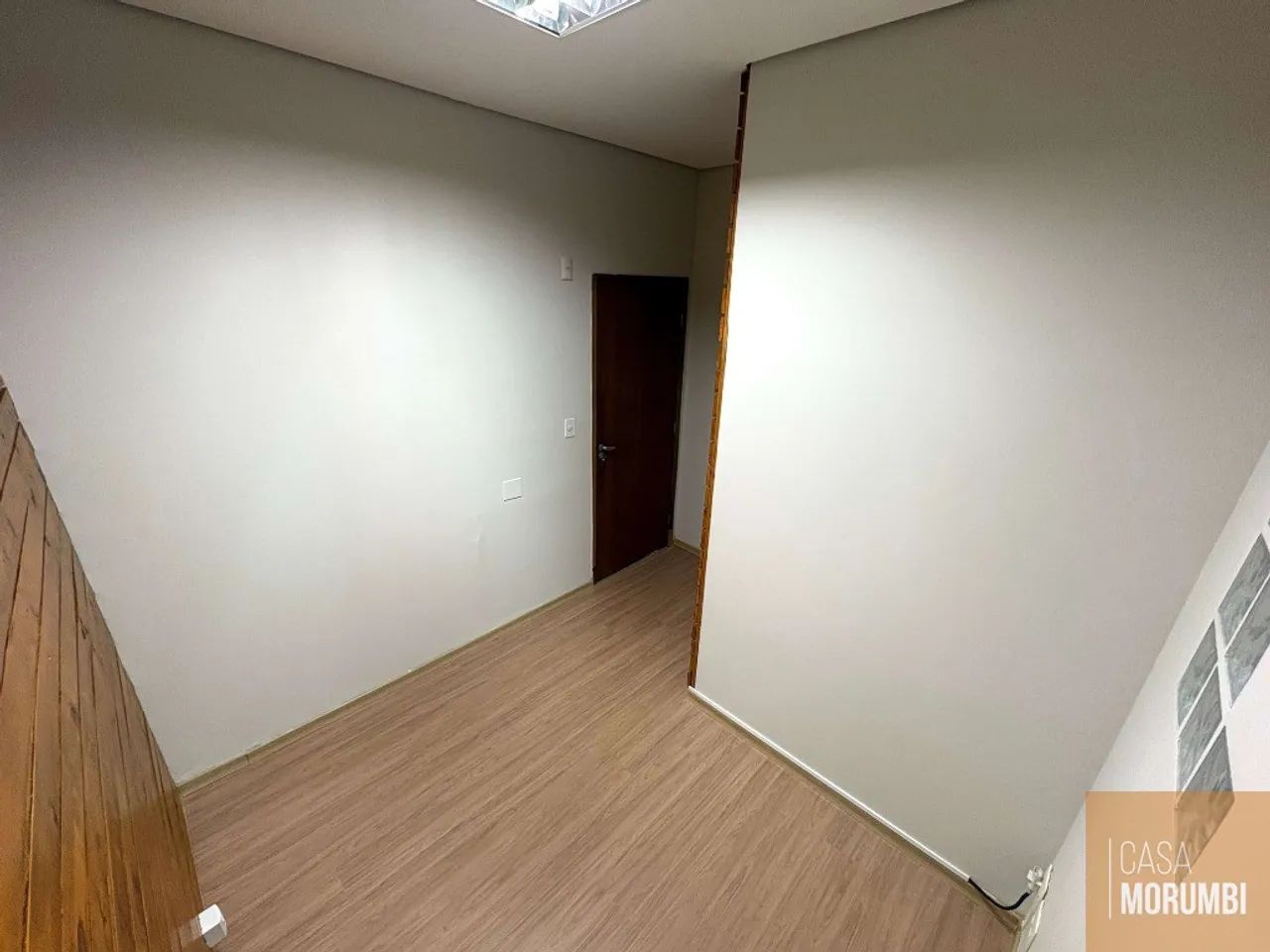 LOCAÇÃO - SALA COMERCIAL PRÓXIMO AO PORTAL DO MORUMBI COM 30m², 01 VAGA. - Foto 4