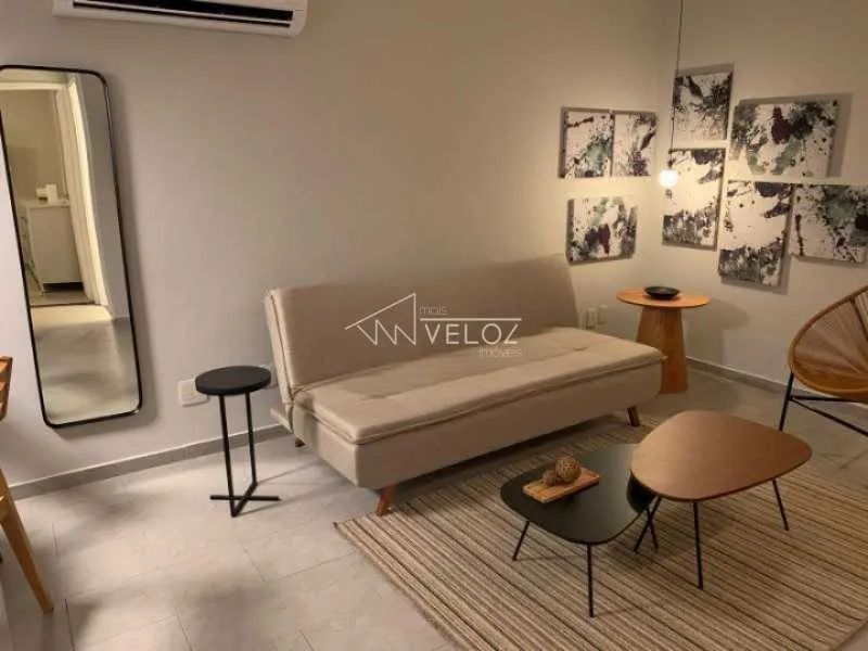 Flat : / Residencial / Ipanema