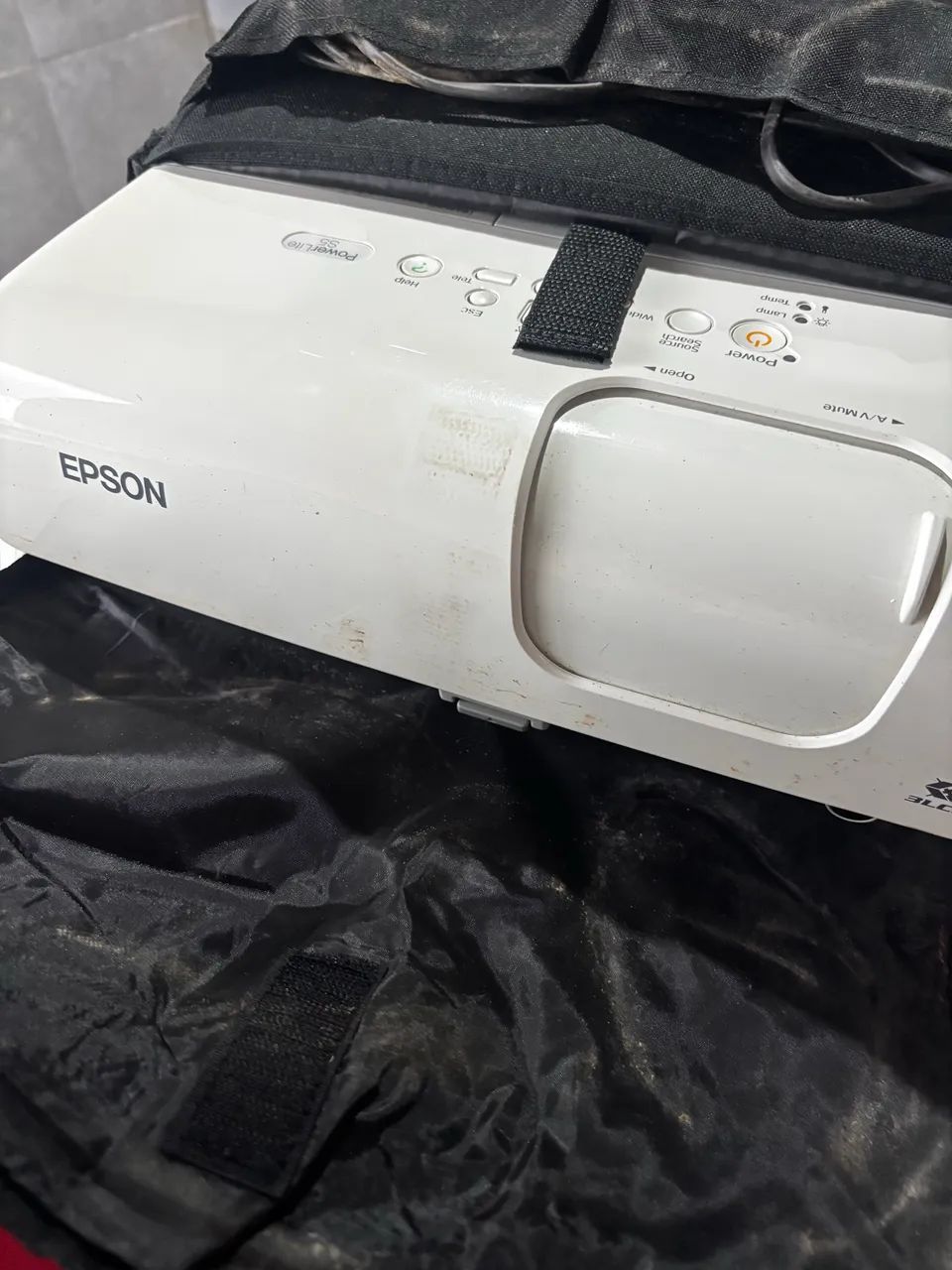 Projetor multimídia Epson PowerLite S5 branco -Usado em excelente estado 