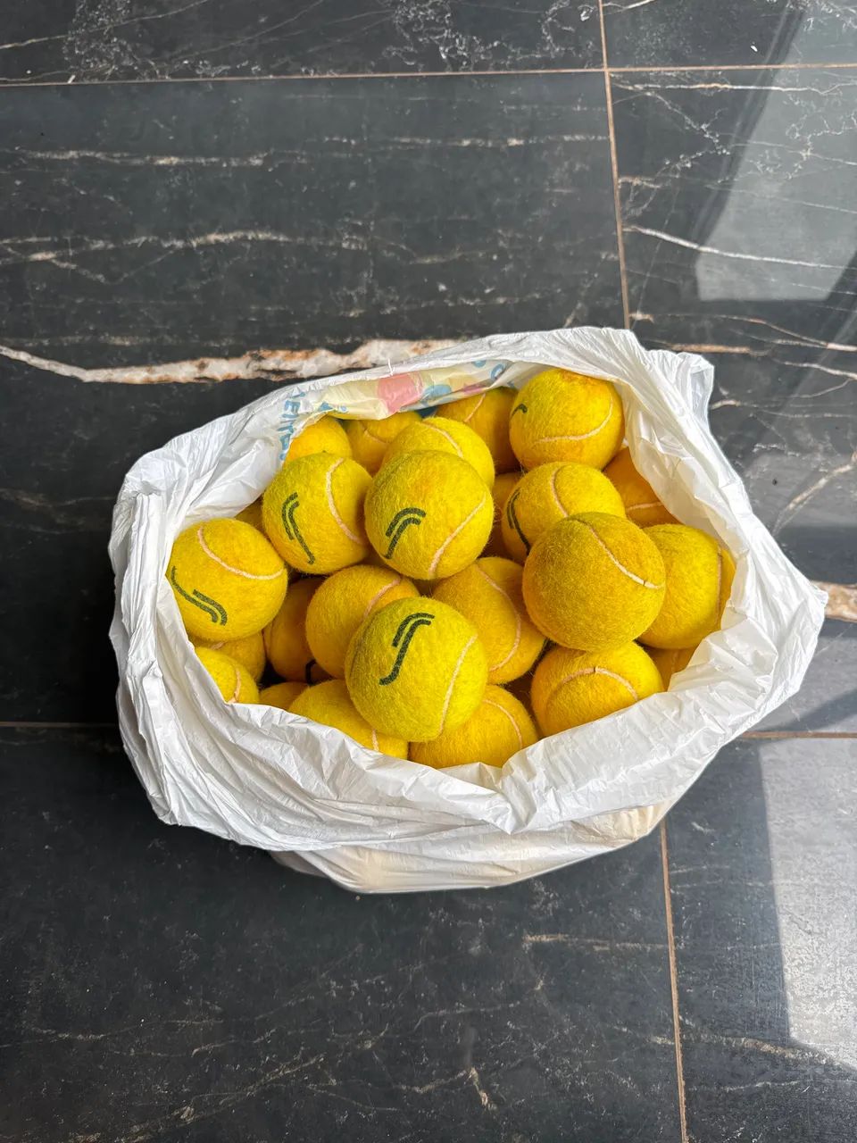 Bolinhas de tenis usadas 50 marca robin soderling