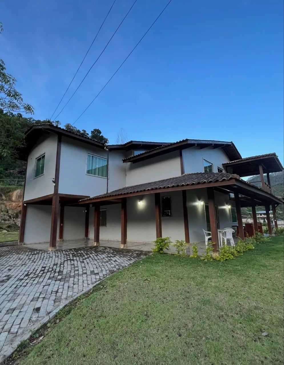 VENDO CASA PRÓXIMO A PEDRA AZUL 