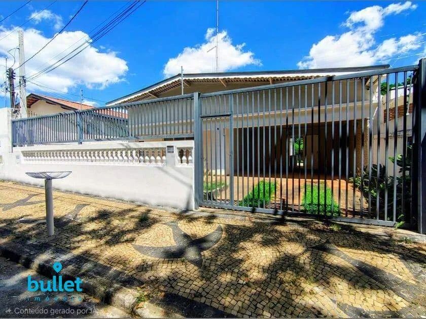 Casa de rua com terreno de 390m2 e supert conservada a venda - Foto 2
