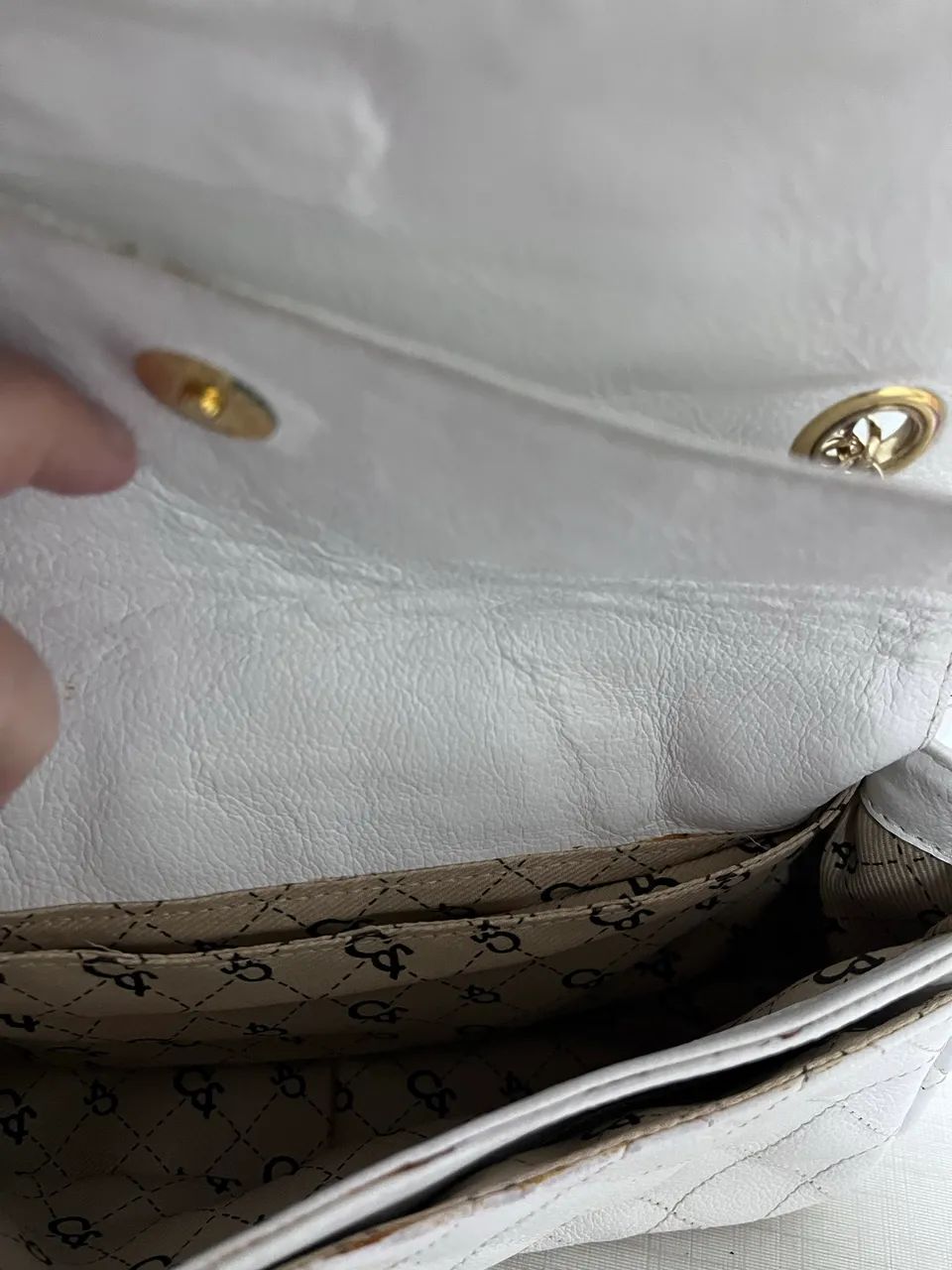 bolsa feminina matelassê acolchoada branca - Foto 5
