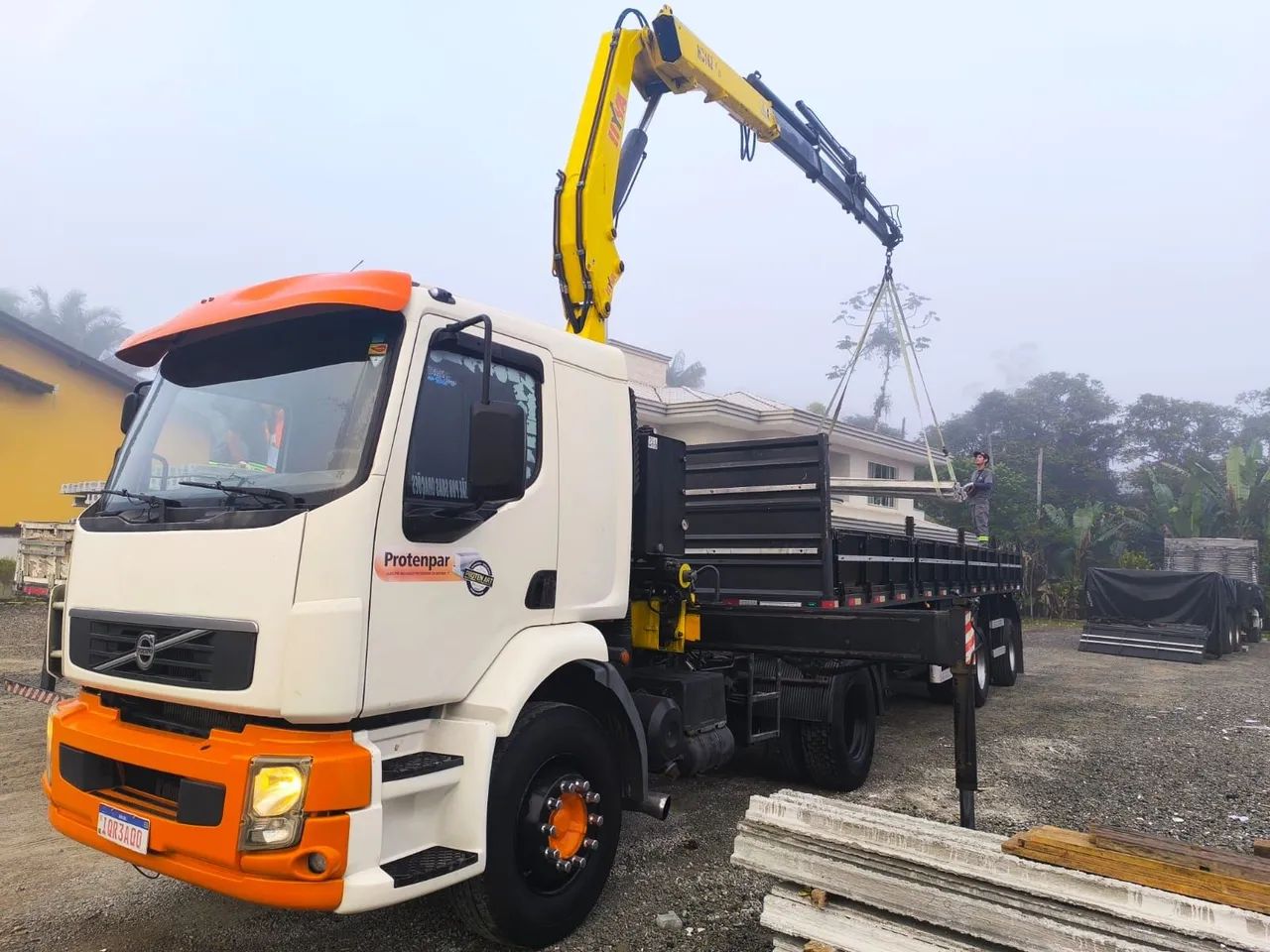 VOLVO VM 310 + MUNCK HYVA 2022 - PRONTO PARA TRABALHA - Foto 4
