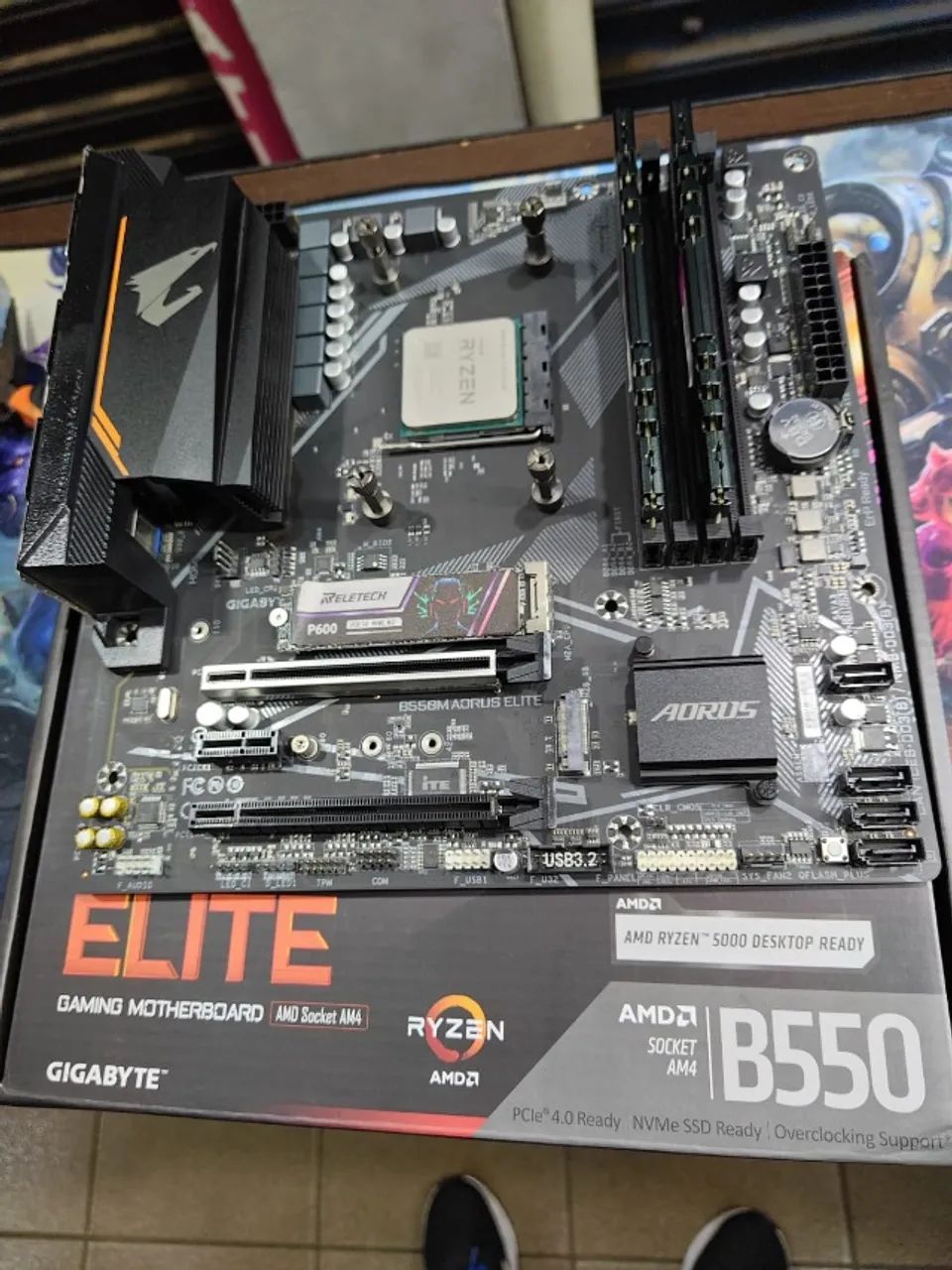 Placa Mãe AM4 Gigabyte B550M Aorus Elite +Nfc + Caixa / Acessórios - Foto 3