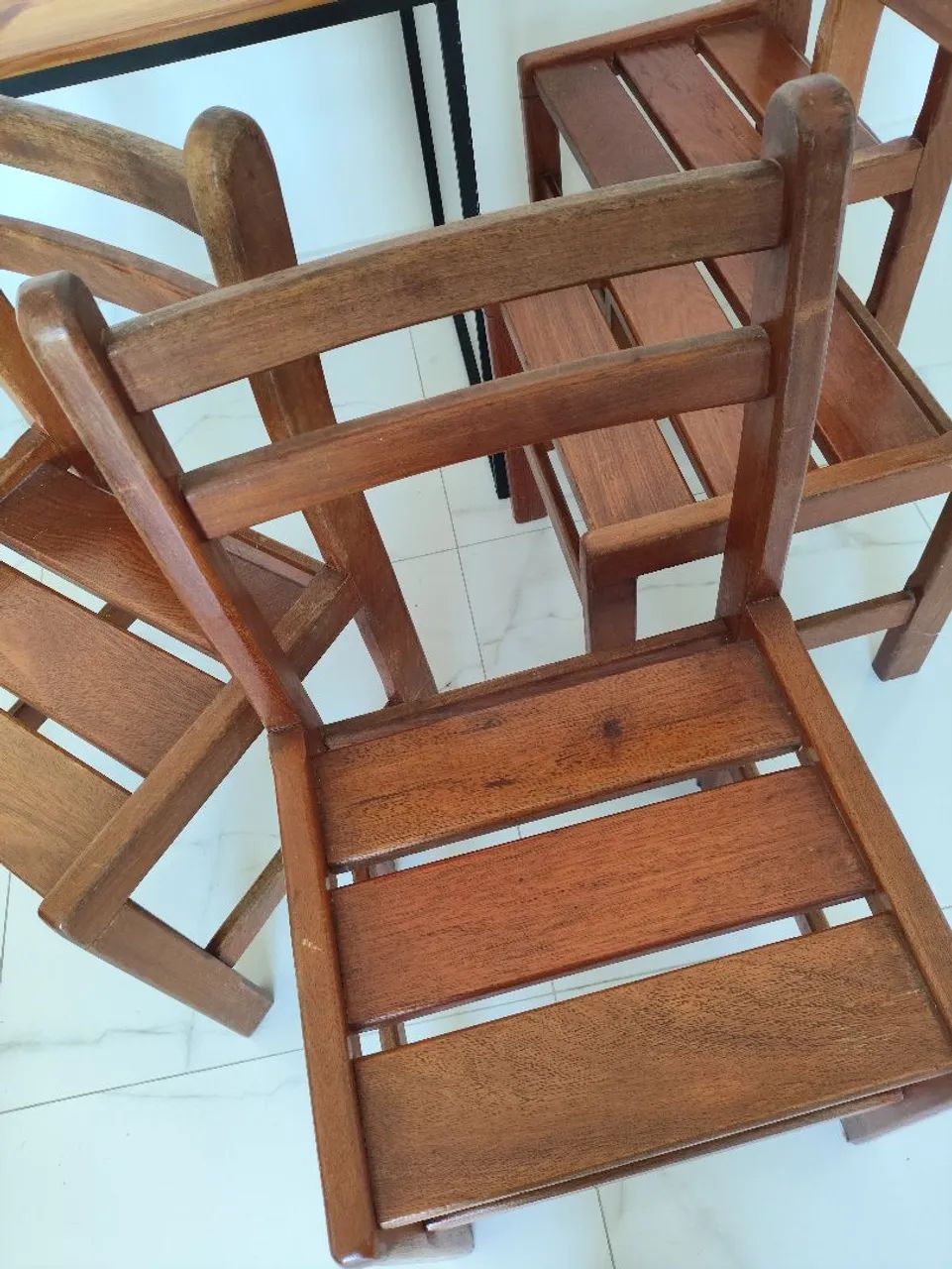 Conjunto de 4 Cadeiras de madeira maciça cerejeira  - Foto 3