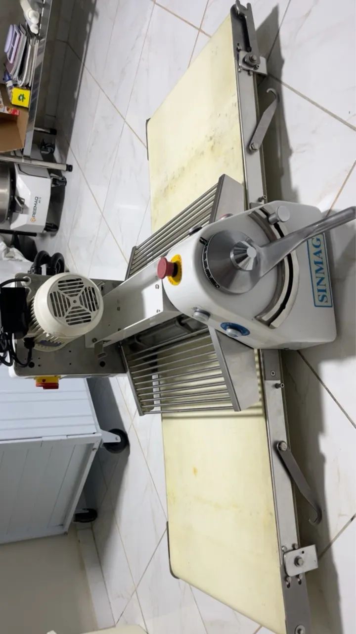 Laminadora de Folhados SINMAG, super oportunidade!!! - Foto 4
