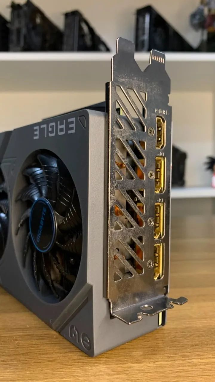RTX 4070 GIGABYTE EAGLE - Foto 3