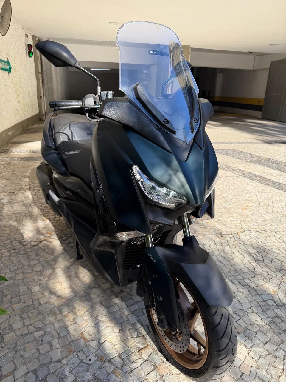 X-Max 250 2023 com 6 mil km