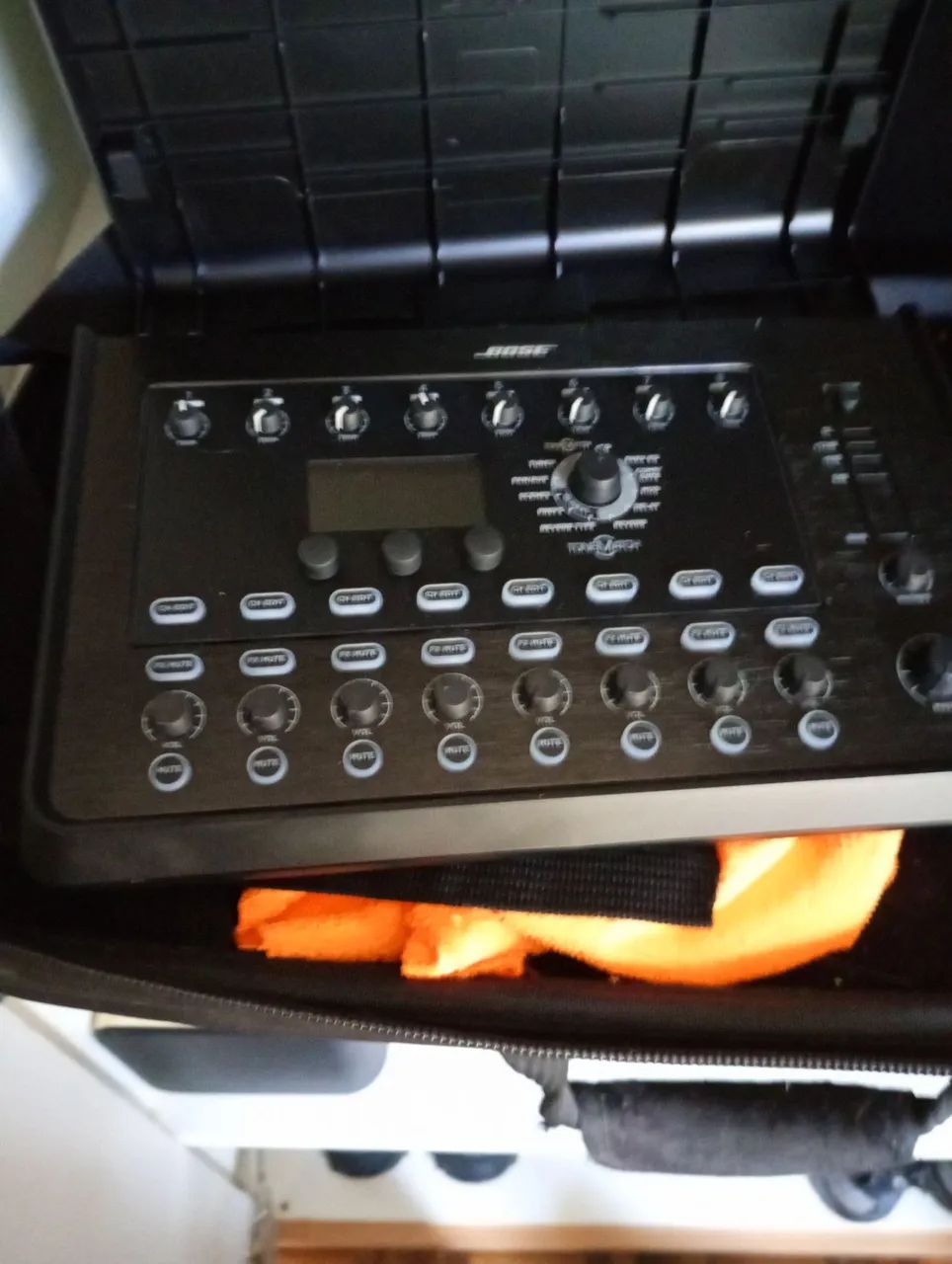 Mesa digital Bose t8s  - Foto 2
